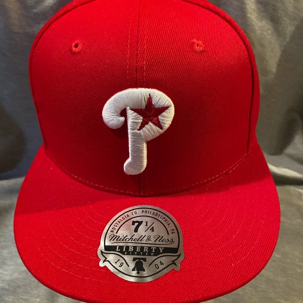 NEW Philadelphia Phillies Fitted Hat Mitchell & Ness Size 7 1/4 Red